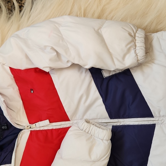 Tommy Hilfiger puffer jacket - Picture 3 of 6